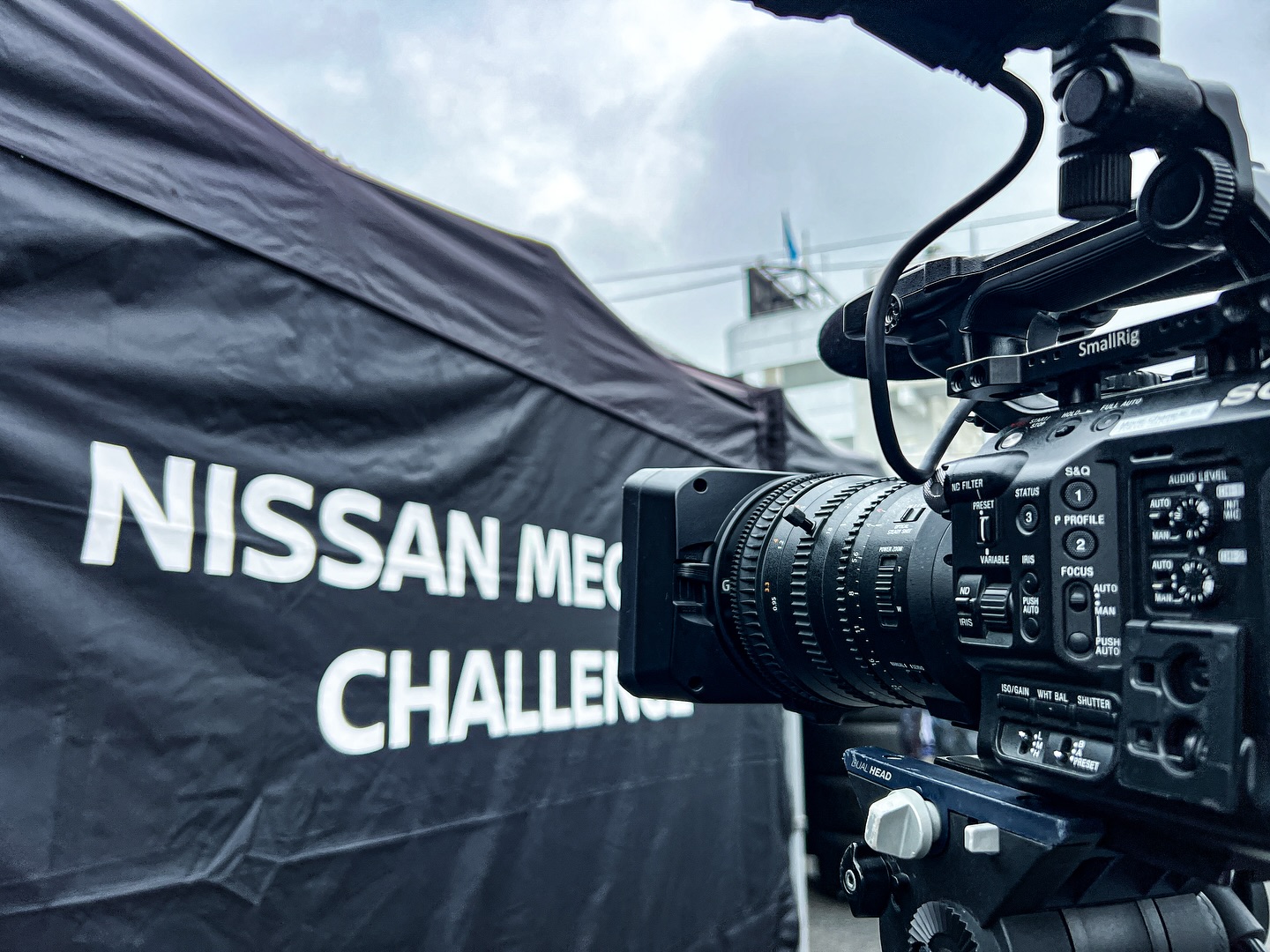 こんにちは😃アイネクストです。
先日、スーパー耐久in岡山にて日産メカニックチャレンジの25号車、26号車の密着撮影を担当させていただきました。
今回で、6戦目となりチームの団結力が上がっているなと、撮影しながら感じます!
そんな一部始終を撮影させて頂いております。
第7戦も密着させて頂きます!
raffine日産メカニックチャレンジ チームゼロワンの
応援の程よろしくお願い致します!
#日産
#メカニックチャレンジ
#スーパー耐久
#アイネクスト
#株式会社アイネクスト