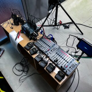 こんにちは😃アイネクストです。
先日、ロケの音声を担当致しました。
TBSテレビのレギュラー番組の撮影でした。
ロケ音声はもちろん、カメラマン、CAもおりますので、
いつでも急でもお気軽にご相談ください!
#アイネクスト
#テレビロケ
#番組収録